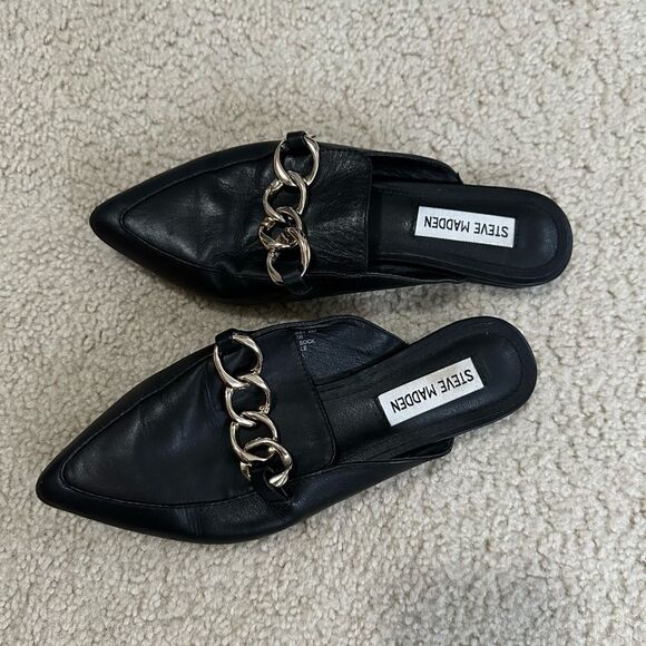 Steve Madden black career style loafers with gold chain detailing - Picture 1 of 8
